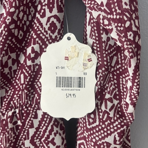 NWT Altar’d State maxi dress. Size small maroon/white. Sheer with liner. - Picture 3 of 9